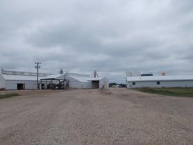 Farmers Feed and Grain Co., Riceville, IA 641-985-2147